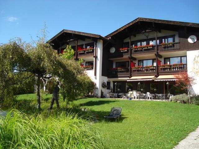 Gaestehaus Am Kurpark 슐리에르시 외부 사진